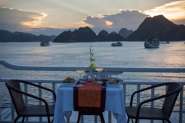 Halong Bay 3 Day, 2 Night Syrena Cruise Photo